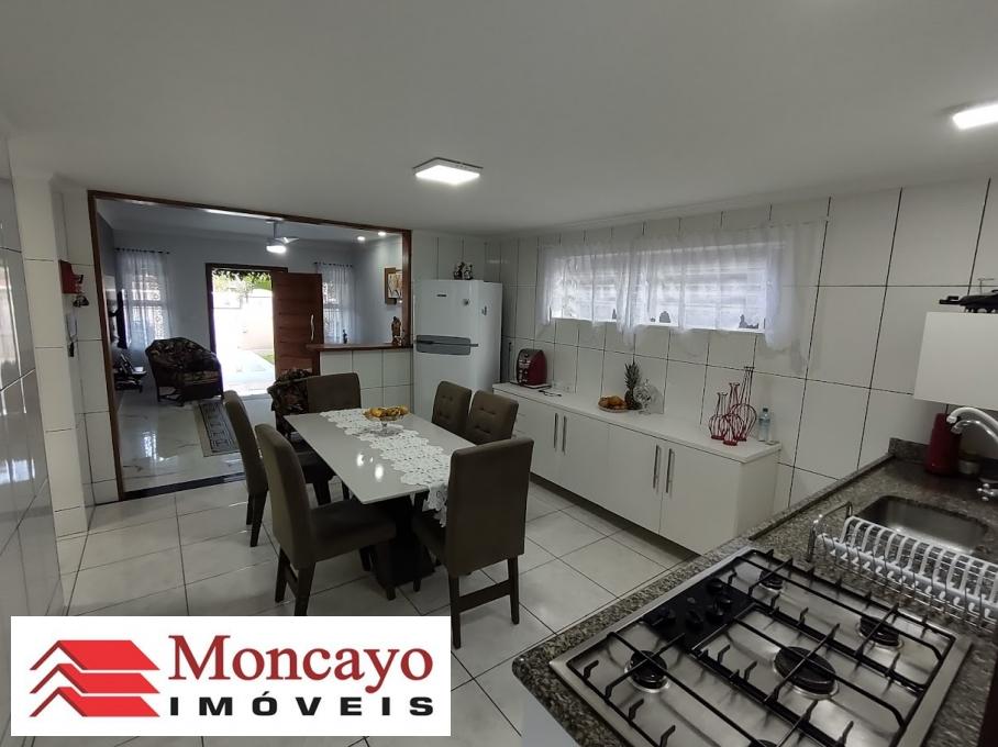 Casa à venda com 3 quartos, 320m² - Foto 14