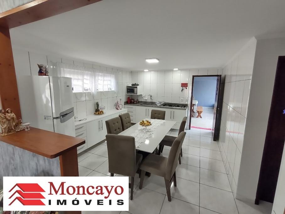 Casa à venda com 3 quartos, 320m² - Foto 4