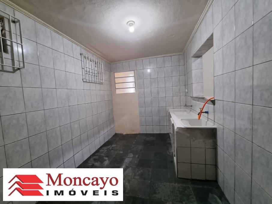 Casa à venda com 2 quartos, 600m² - Foto 13