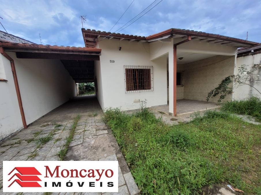 Casa à venda com 3 quartos, 300m² - Foto 1