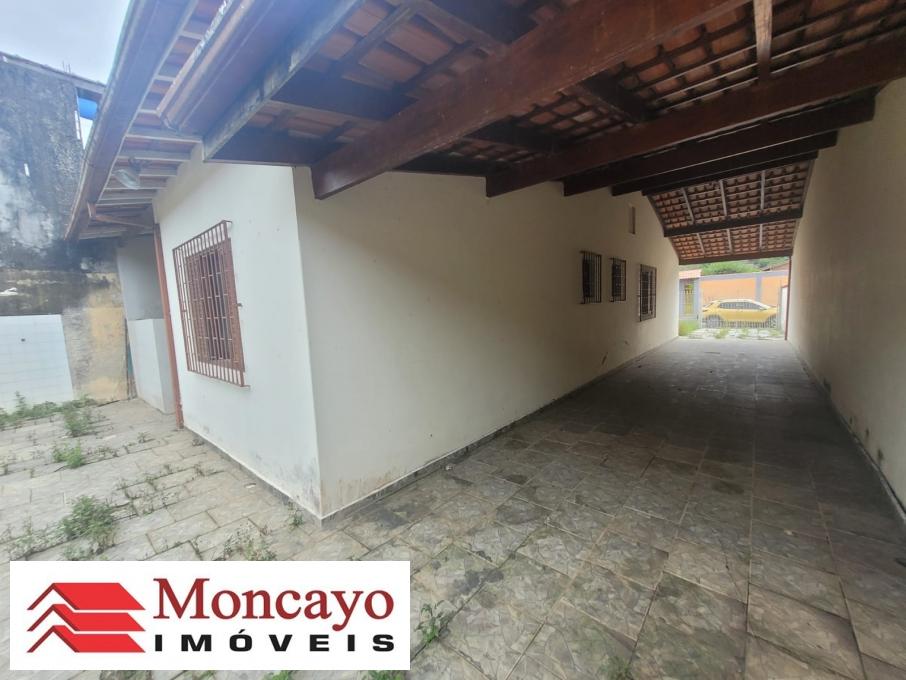 Casa à venda com 3 quartos, 300m² - Foto 3