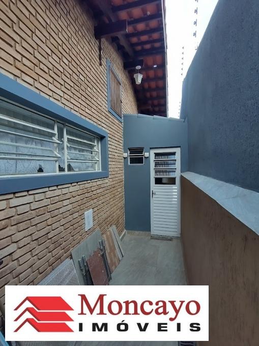 Casa à venda com 3 quartos, 320m² - Foto 21