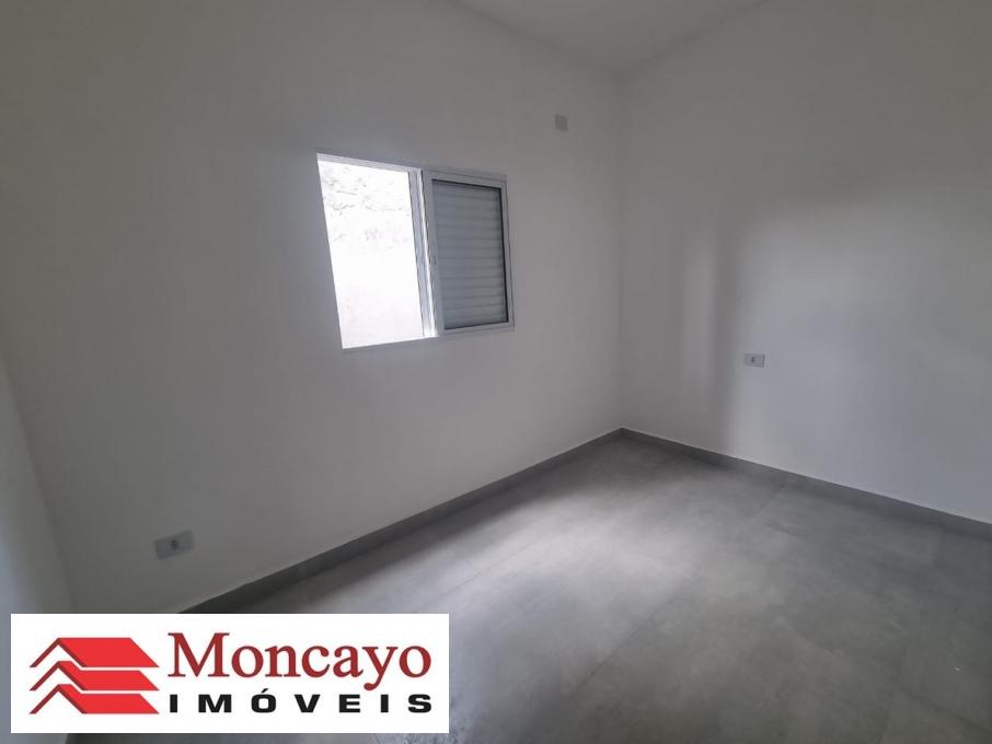 Casa à venda com 2 quartos, 125m² - Foto 2