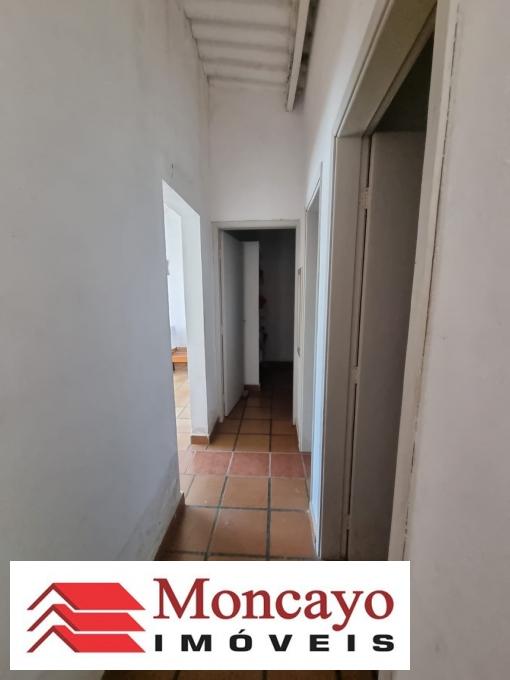 Casa à venda com 2 quartos, 300m² - Foto 12