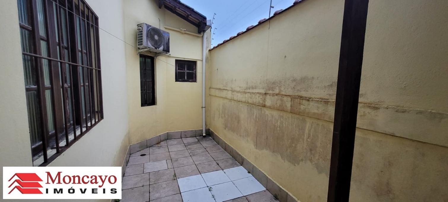 Casa à venda com 3 quartos, 360m² - Foto 16