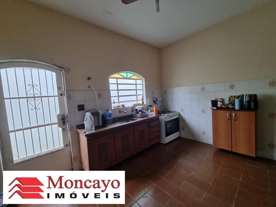 Casa à venda com 4 quartos, 360m² - Foto 10