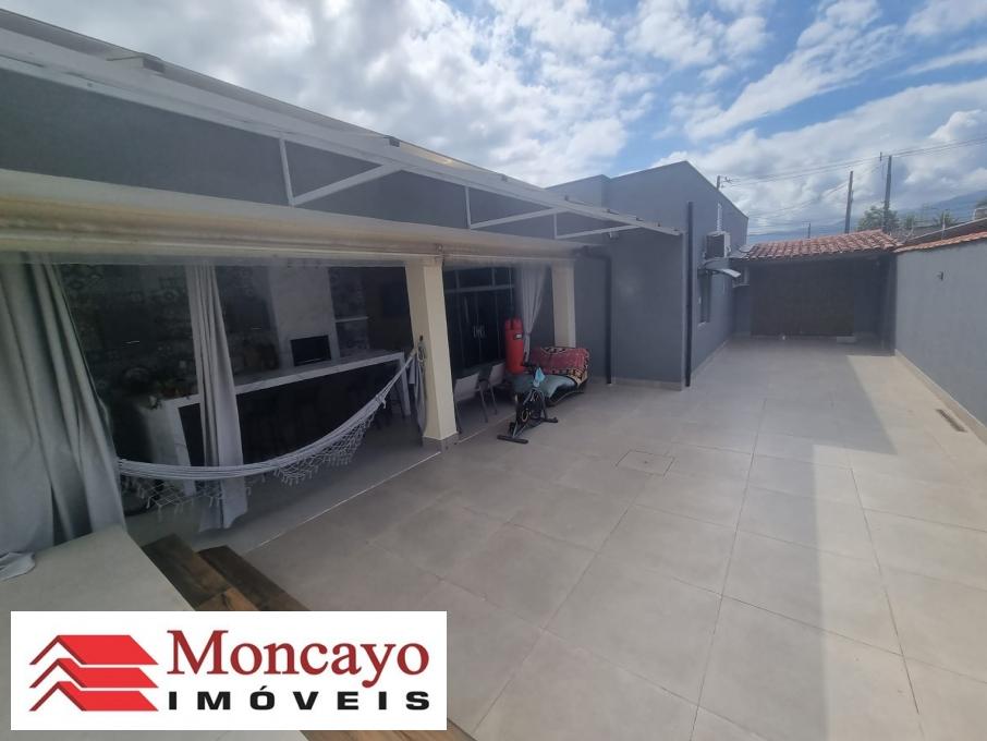 Casa à venda com 2 quartos, 500m² - Foto 17